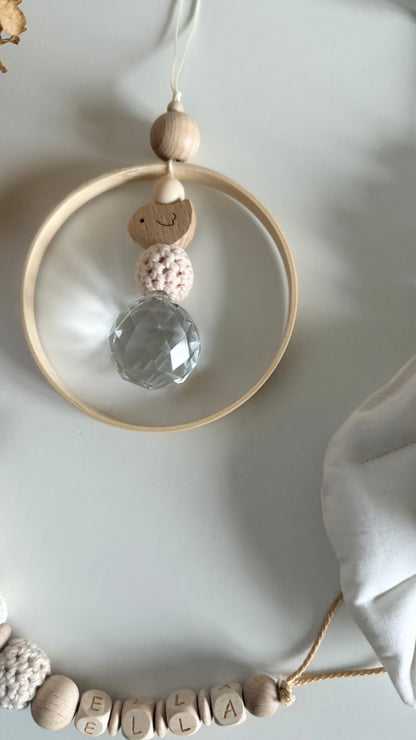 Baby-Geschenkset Natur – Schnullerkette, Blätteranhänger & Suncatcher