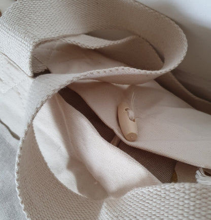 Mama-Canvas-Shopper mit Häkelanhänger