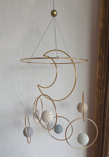 Planeten-Mobile mit Mond & Metallringen