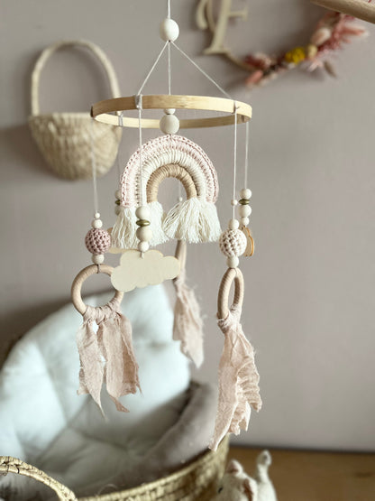 Regenbogen-Mobile in Rosé & Beige