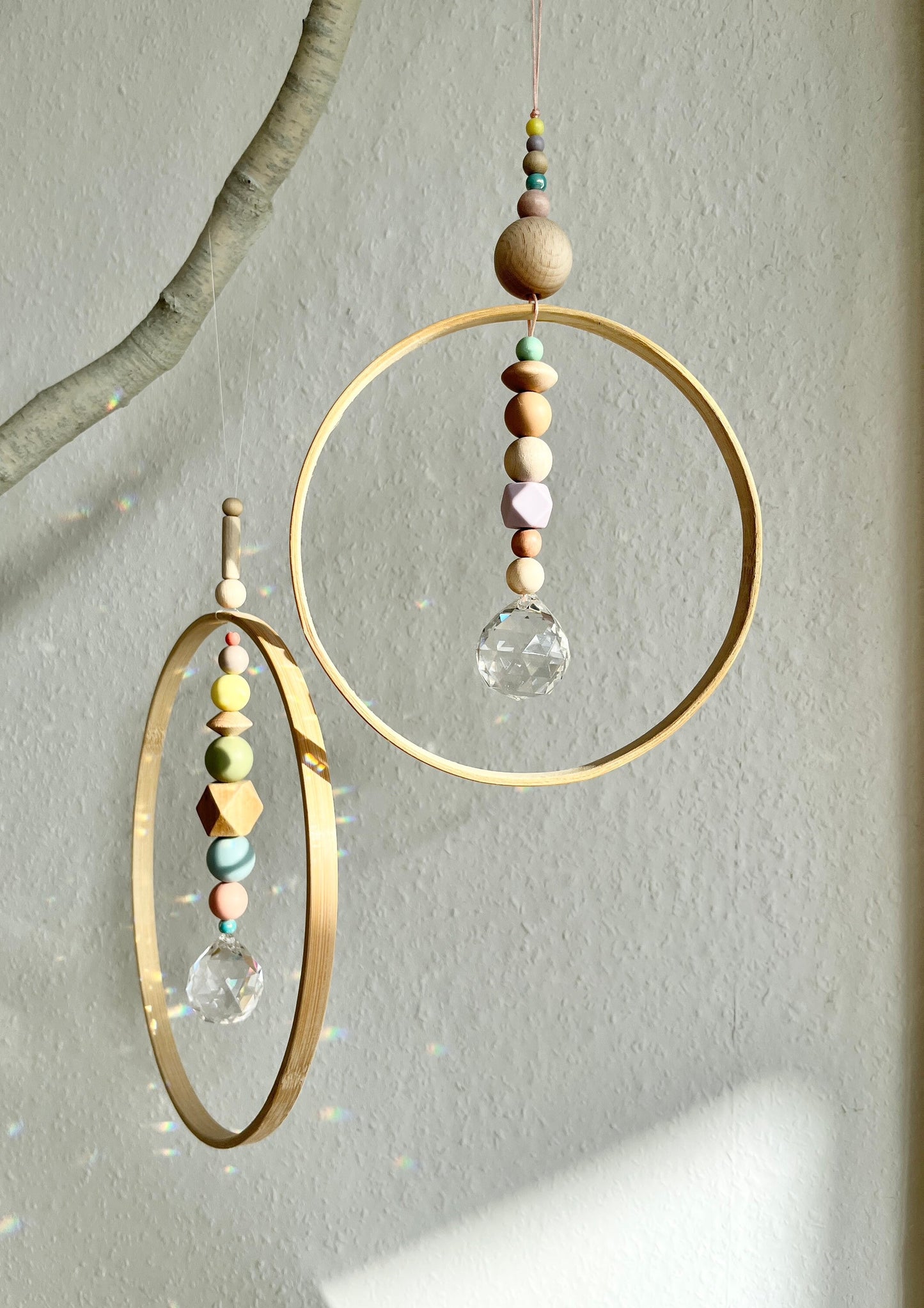 Bambusring-Suncatcher in leuchtenden Farben