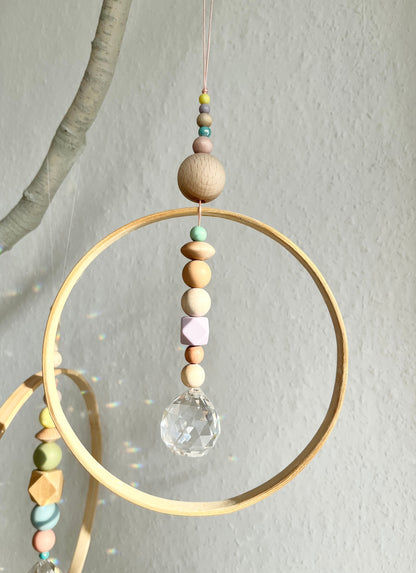 Bambusring-Suncatcher in leuchtenden Farben