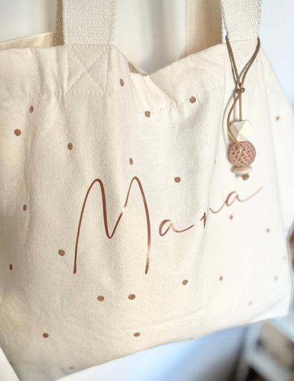Mama-Canvas-Shopper mit Häkelanhänger
