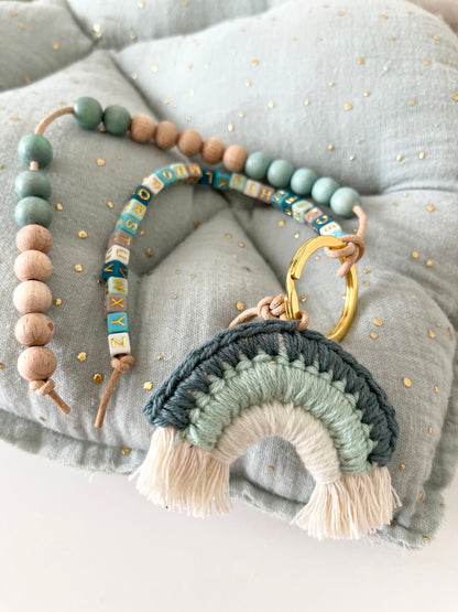 Rechenkette mit Häkelregenbogen in Mint & Petrol