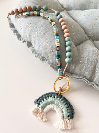 Rechenkette mit Häkelregenbogen in Mint & Petrol