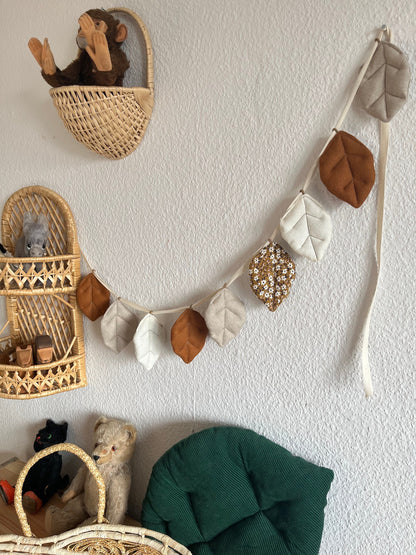 Blättergirlande aus Leinen & Cognac – 2 m