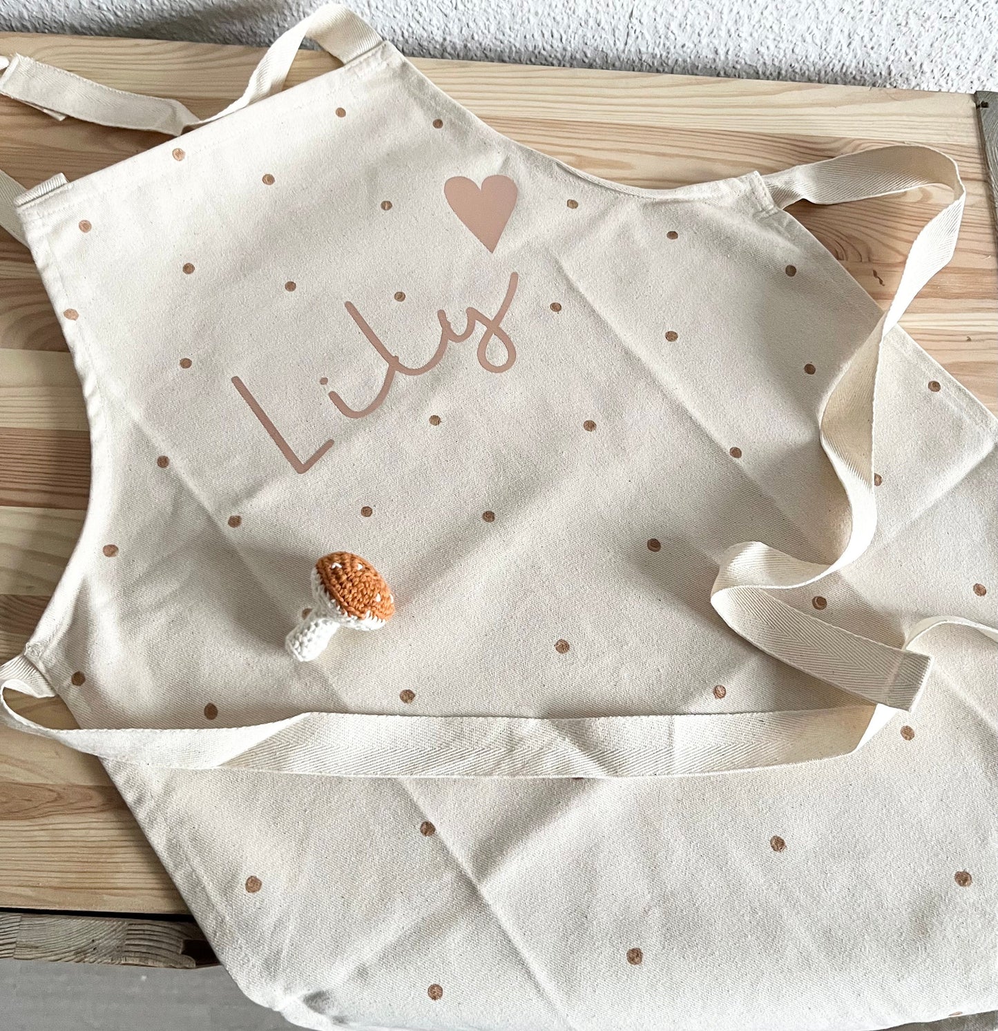 Personalisierte Kinderschürze Natur – Rosé & Kupfer