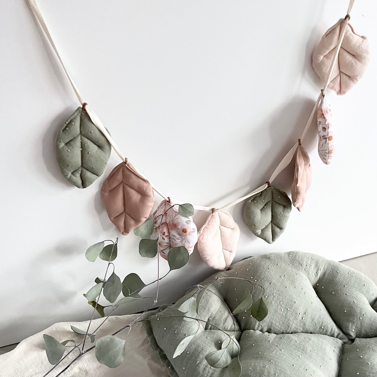 Blättergirlande in Grün, Nude & Taupe – 1,60 m