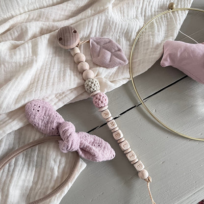 Schnullerkette Rosé & Beige – optional personalisiert