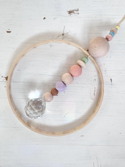 Bambusring-Suncatcher in leuchtenden Farben