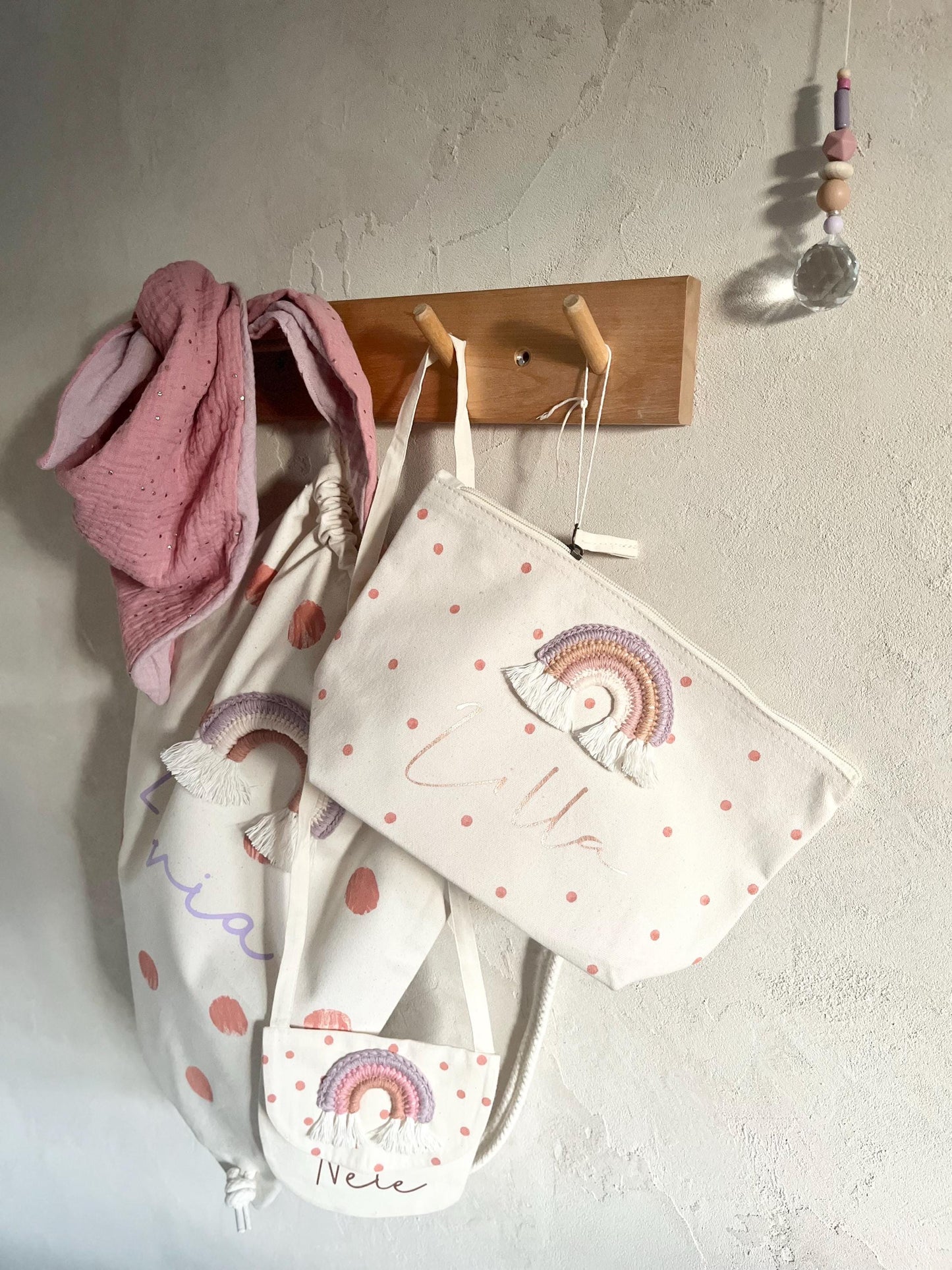 Regenbogen-Kulturbeutel in Apricot & Flieder