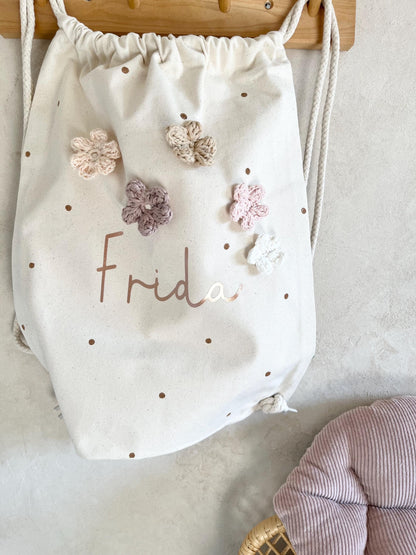 Blüten-Turnbeutel aus Canvas mit handgehäkelten Blüten – Ansicht 3