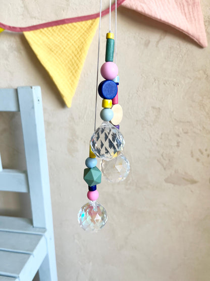 Bunter Suncatcher mit Kristall – Designwahl
