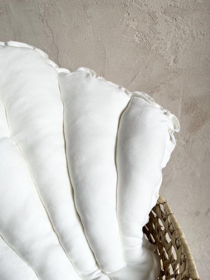 Musselin-Muschelkissen in Creme & Gold