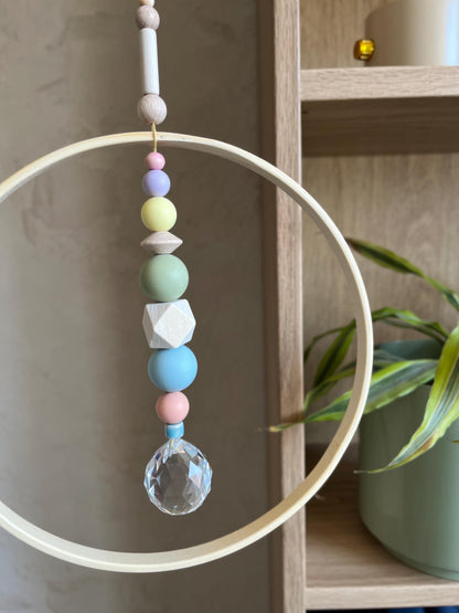 Bambusring-Suncatcher in leuchtenden Farben
