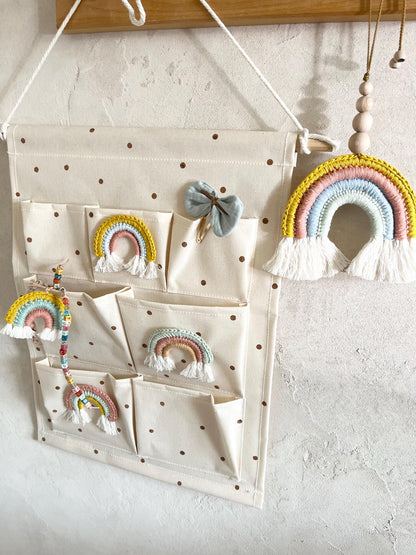 Wandutensilo mit Regenbögen – 35 × 46 cm