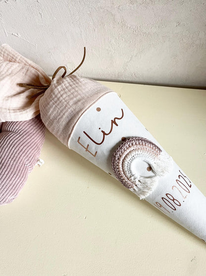 Regenbogen-Kindergartentüte Rosé & Beige – optional personalisiert