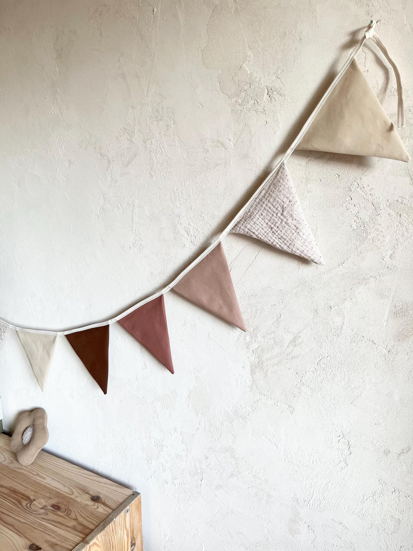 Baumwoll-Wimpelkette Rosé & Natur – 10 Wimpel