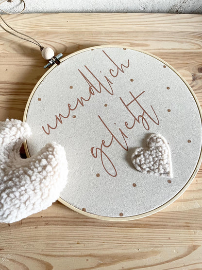 Stickrahmen mit Herz – Name oder Spruch