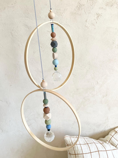 Bambusring-Suncatcher mit Kristallprisma – Naturfarben
