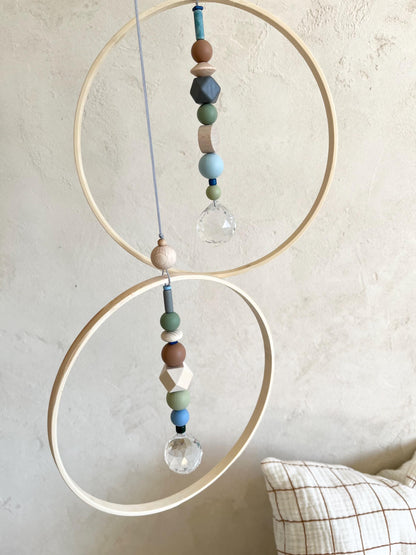 Bambusring-Suncatcher mit Kristallprisma – Naturfarben