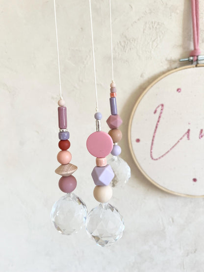 Suncatcher in Flieder, Pink & Orange