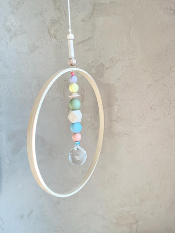 Bambusring-Suncatcher in leuchtenden Farben