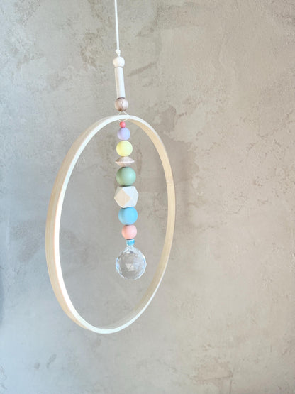Bambusring-Suncatcher in leuchtenden Farben