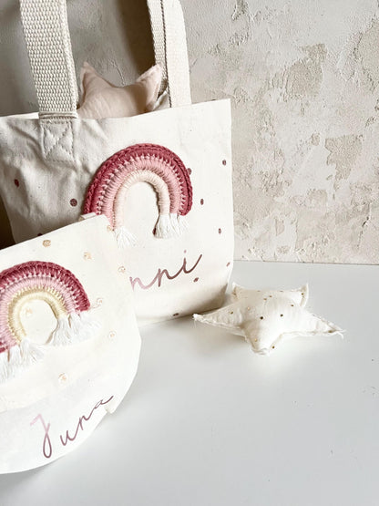 Kleine Regenbogen-Umhängetasche in Rosé & Beige