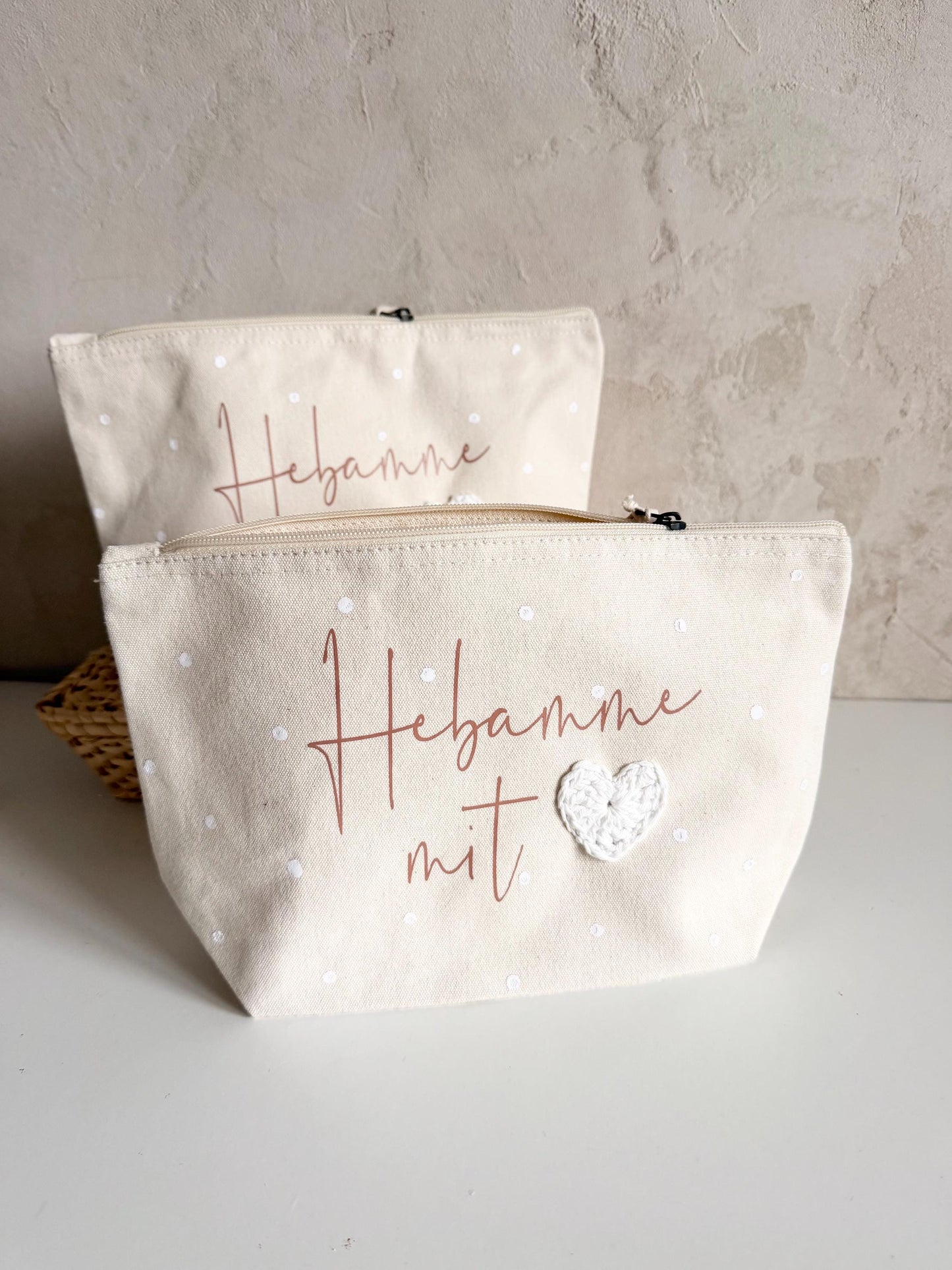 Kosmetiktasche mit Häkelherz – Danke, Hebamme