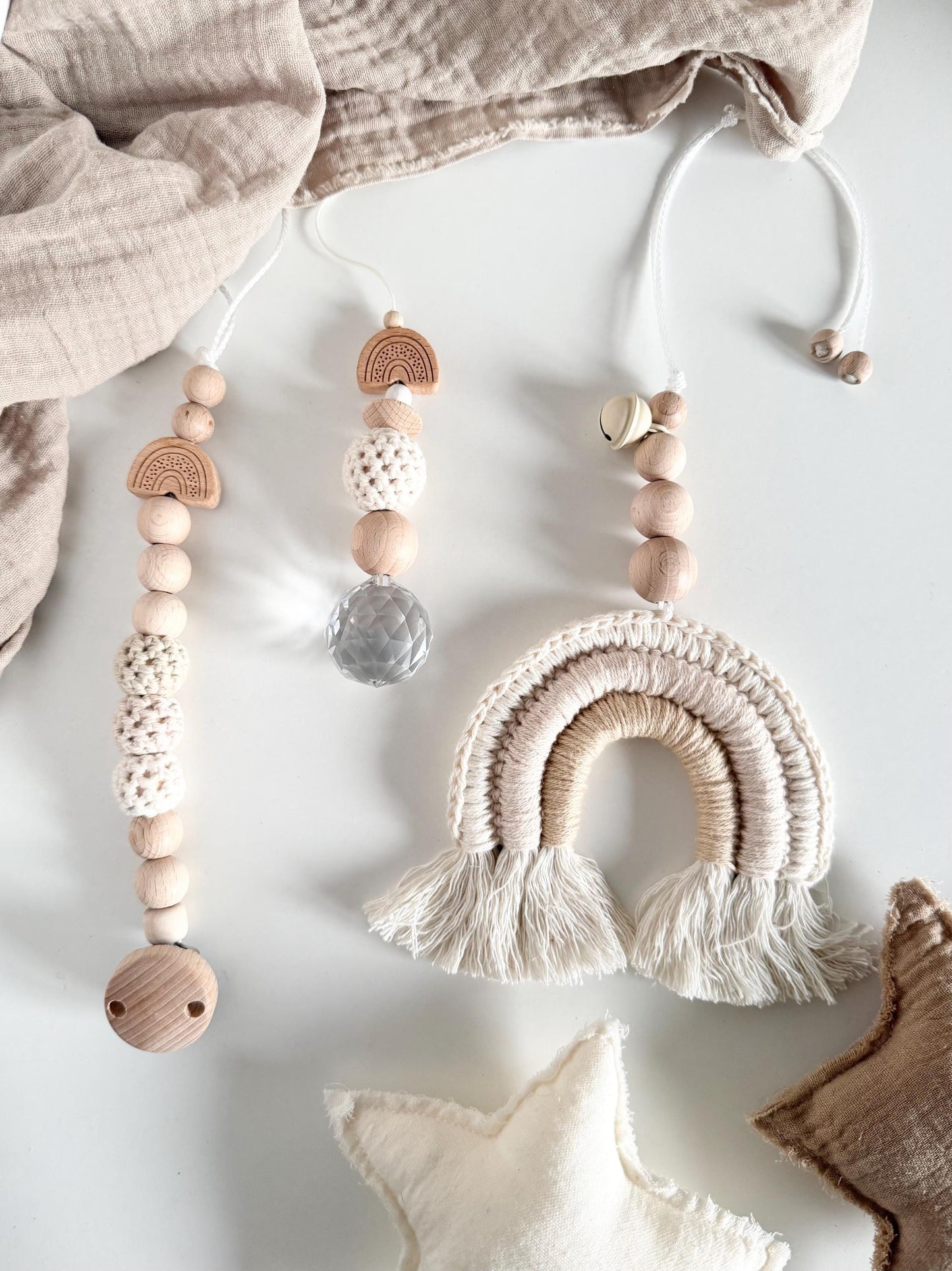 Regenbogen-Anhänger in Creme, Weiß & Beige