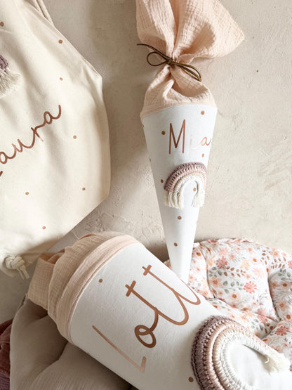 Regenbogen-Kindergartentüte Rosé & Beige – optional personalisiert