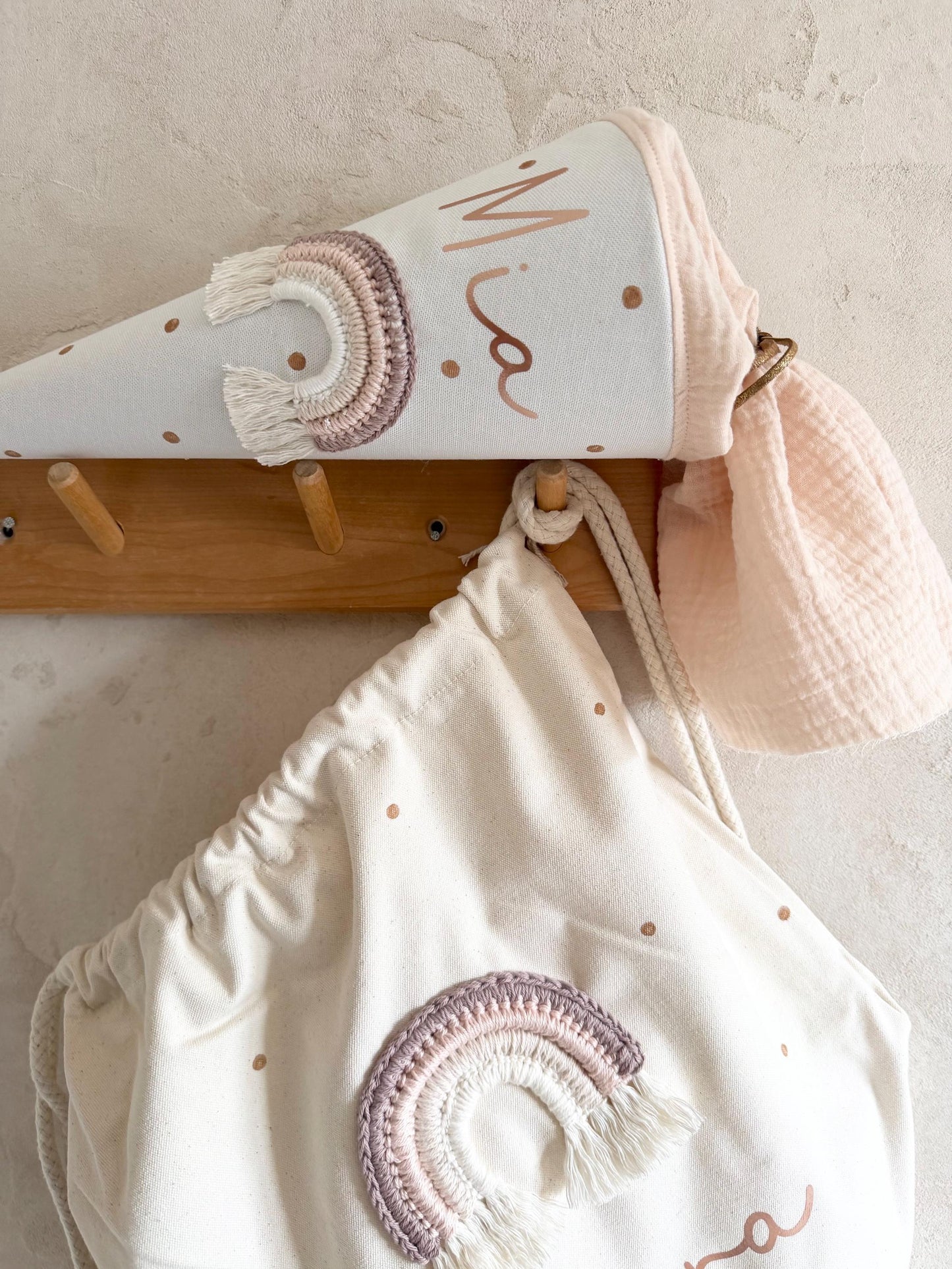 Regenbogen-Kindergartentüte in Rosé & Beige