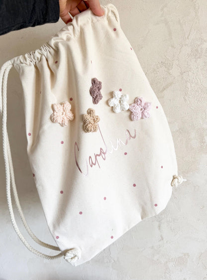 Blüten-Turnbeutel aus Canvas mit handgehäkelten Blüten – Ansicht 10