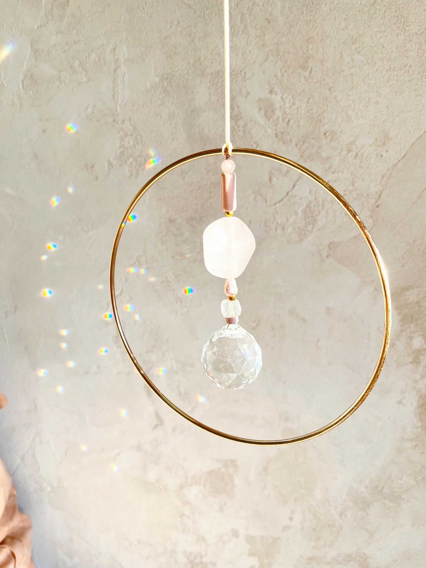 Suncatcher mit Rosenquarz & Goldring