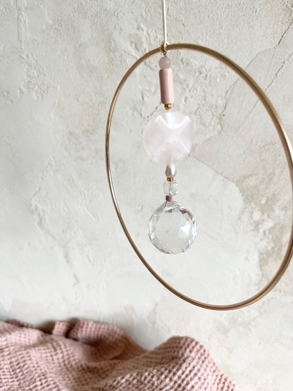 Suncatcher mit Rosenquarz & Goldring