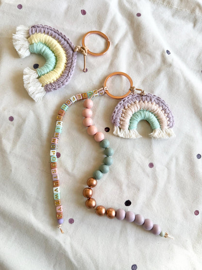 Rechenkette mit Häkelregenbogen in Mint & Flieder