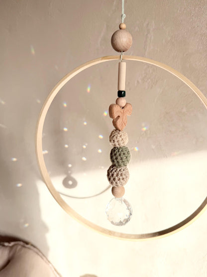Bambusring-Suncatcher in Grün & Greige