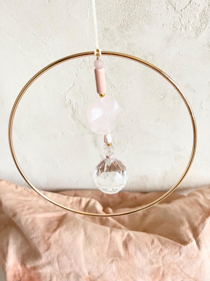Suncatcher mit Rosenquarz & Goldring