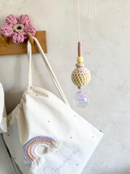 Suncatcher mit Häkelperlen in Pastell