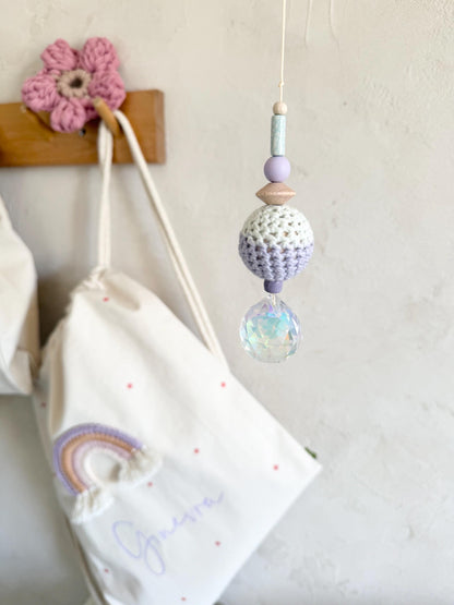 Suncatcher mit Häkelperlen in Pastell