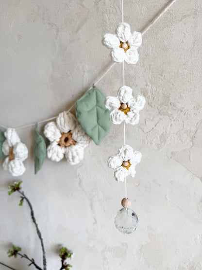 Gänseblümchen-Suncatcher in Weiß & Gold