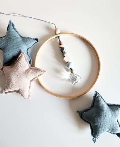 Bambusring-Suncatcher mit Kristallprisma – Naturfarben