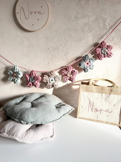 XL-Blütengirlande in Pink & Grün – 2 m