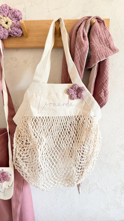 Mini-Netztasche mit Häkelblume & Name