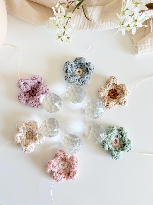 Blüten-Suncatcher in Natur & Pastell