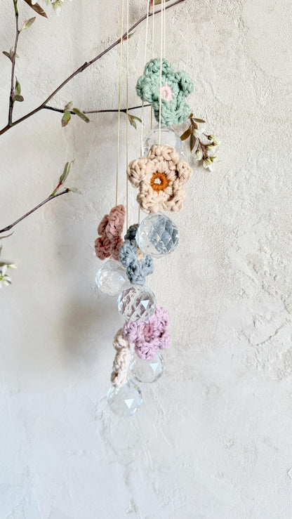 Blüten-Suncatcher in Natur & Pastell