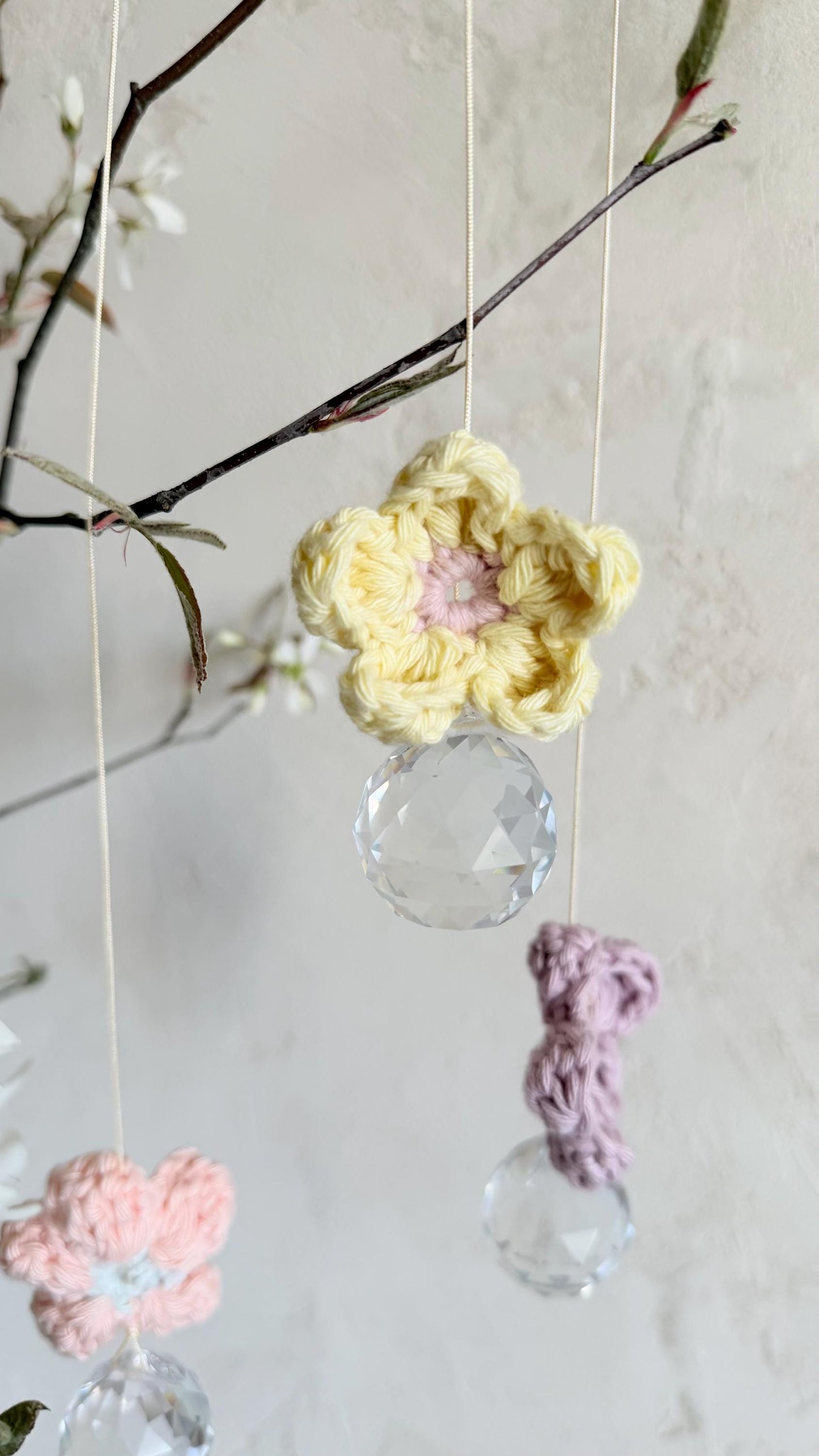 Blüten-Suncatcher in leuchtenden Farben