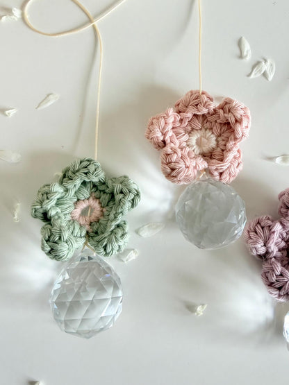 Blüten-Suncatcher in Natur & Pastell