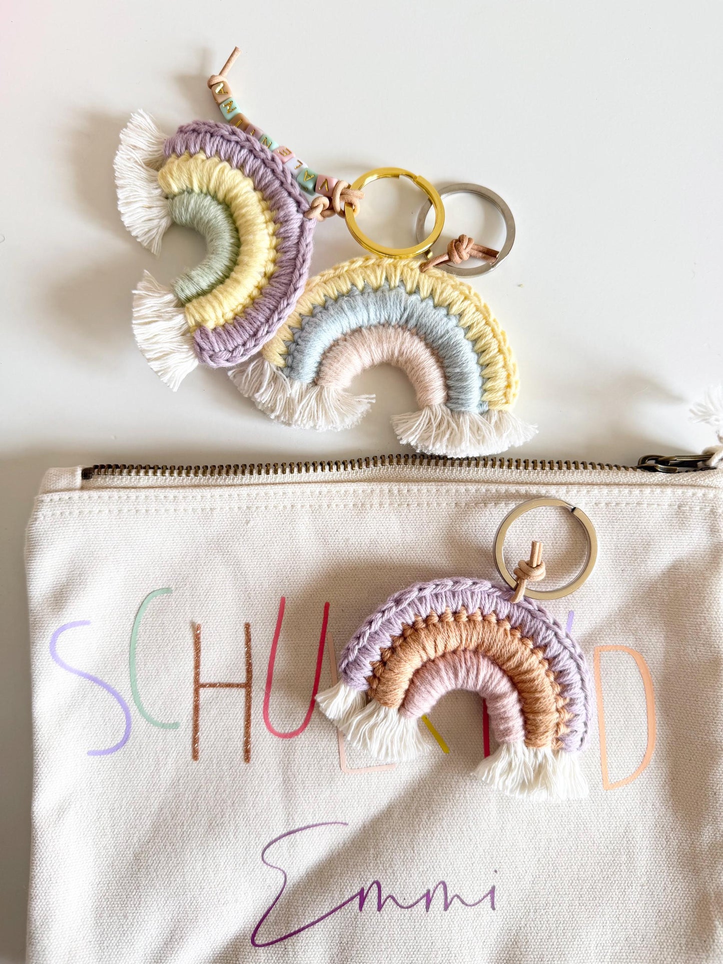 Rechenkette mit Häkelregenbogen in Mint & Flieder